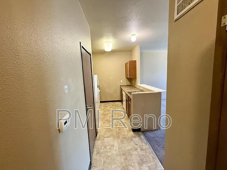 Big Horn Apartments — Photo 43