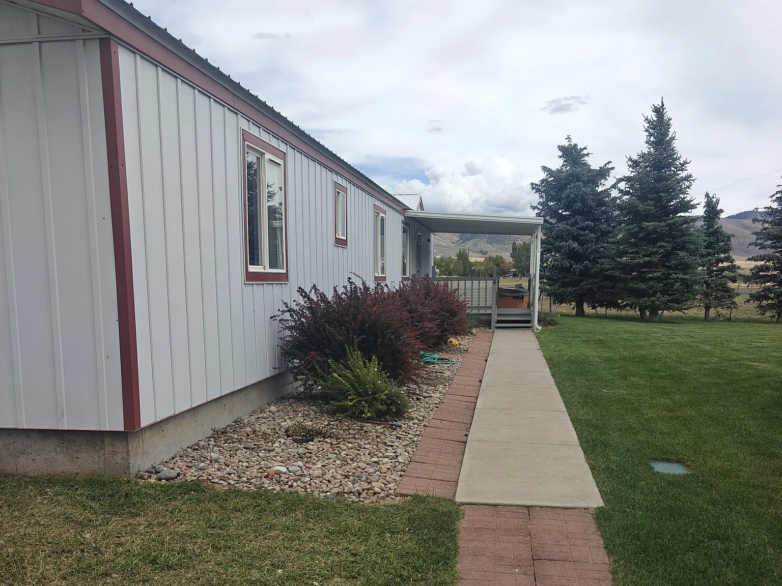 2 bed, 900 sqft, $1,750 — Photo 2