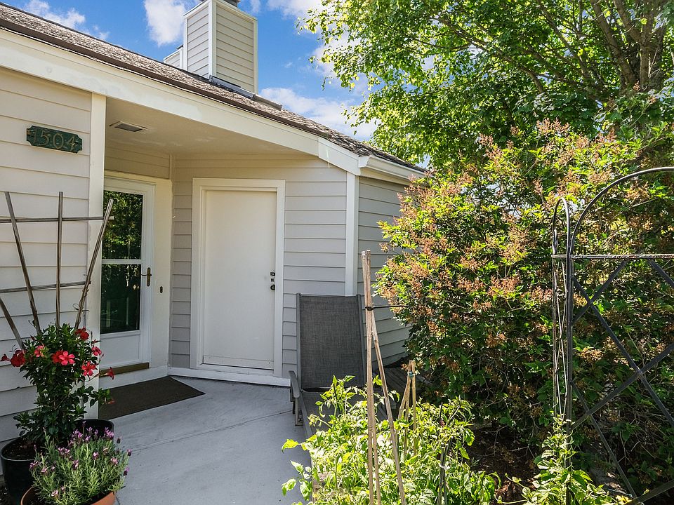 1504 Eagles Ridge Rd (3 of 29).jpg