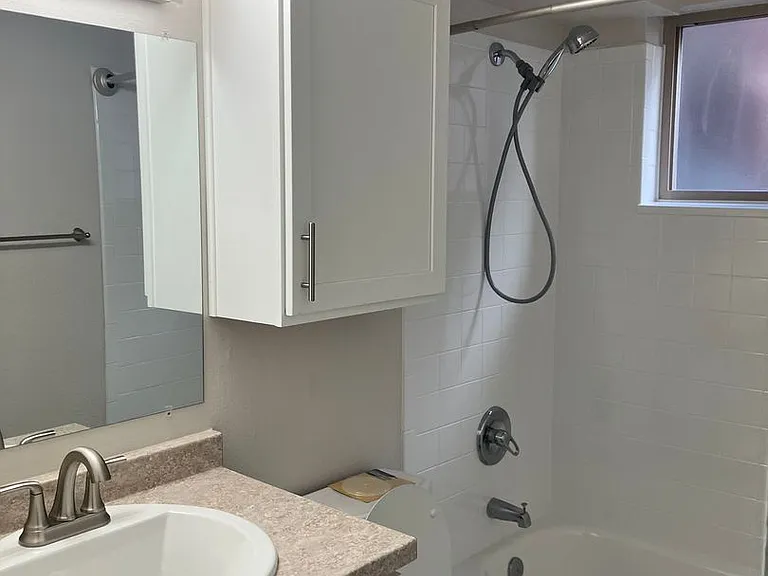 Woodridge Apartments — Photo 54