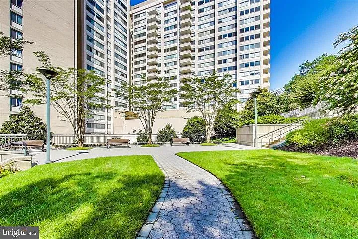 5500 Friendship Blvd #1823N — Photo 35