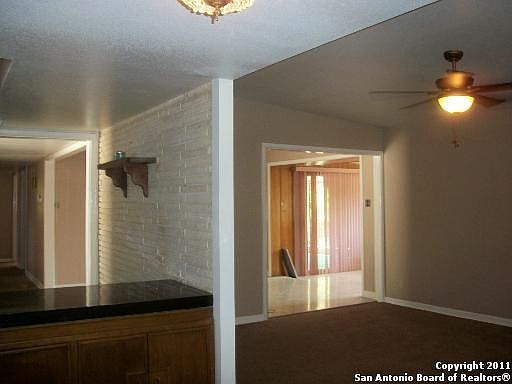 4th image of 126 Clubhill Dr