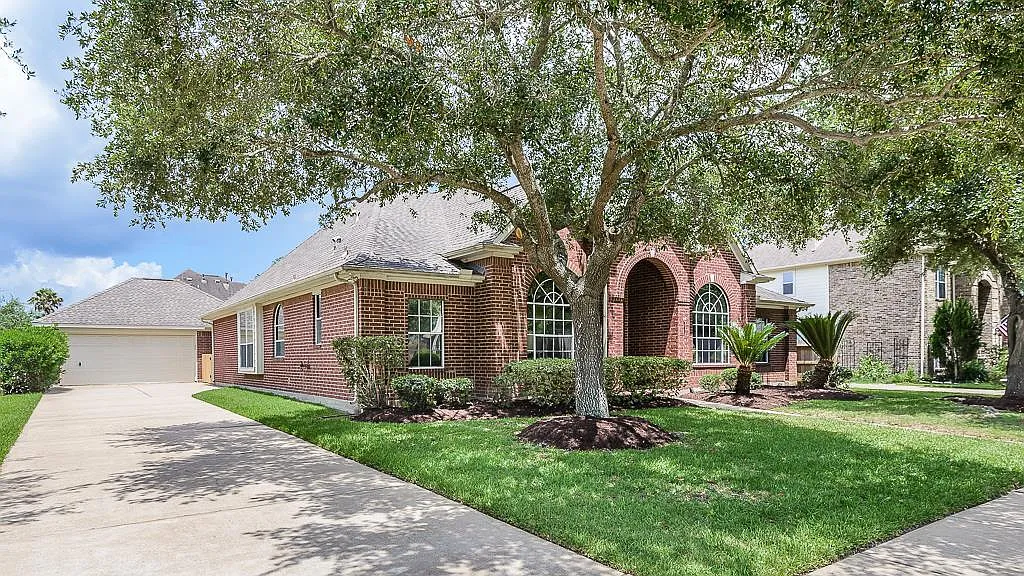 3 bed, 2.5 bath, 3004 sqft, $2,700 — Photo 2