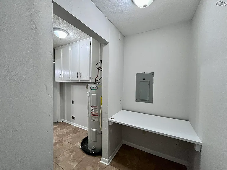 4318 Edgehill — Photo 7