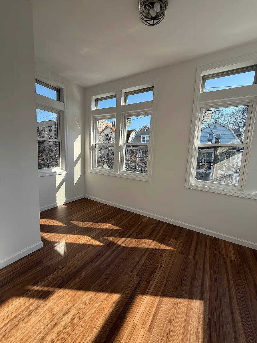 Building Photo - 17 Loudoun St #2