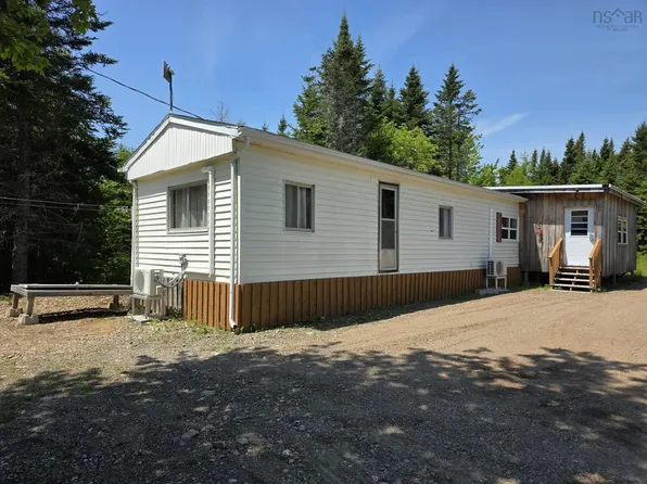 209 Stewart Hill Rd, Halifax, NS B0N 2P0