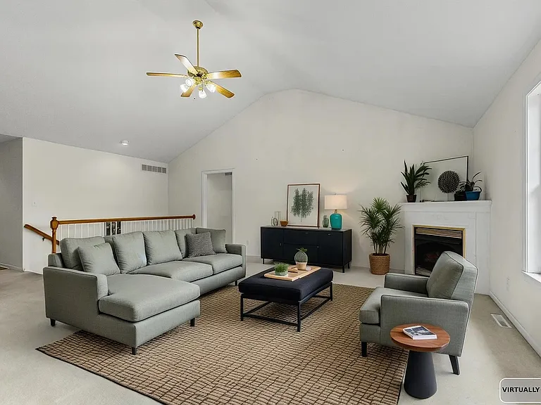 4200 Cedar Crest Ln — Photo 18