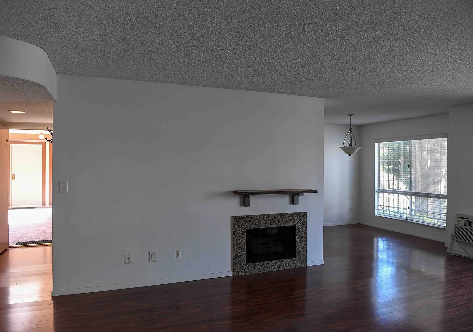 A Charming Westside Rental — Photo 4
