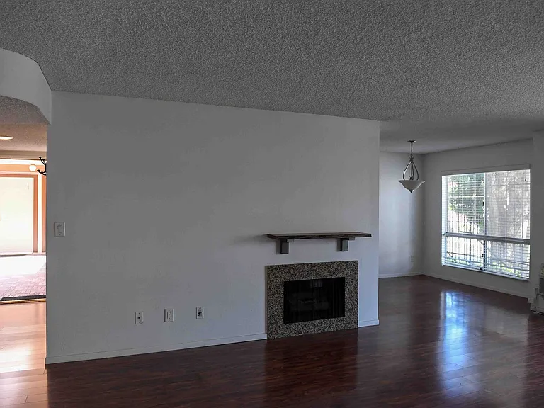 1865 Greenfield Ave #101 — Photo 4