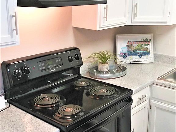 2nd image of 188 Olde English Ct