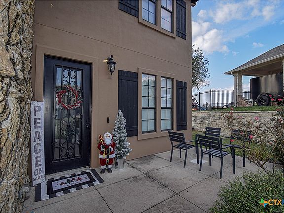 4th image of 1220 Larkspur Ln