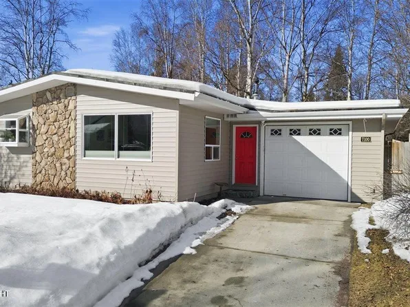 7100 Foothill Dr, Anchorage, AK 99504
