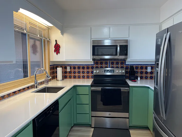 310 Loma Arisco — Photo 8