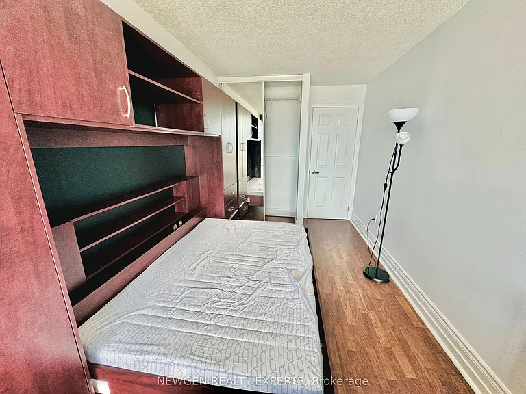 86 Gerrard St E #14F — Photo 14