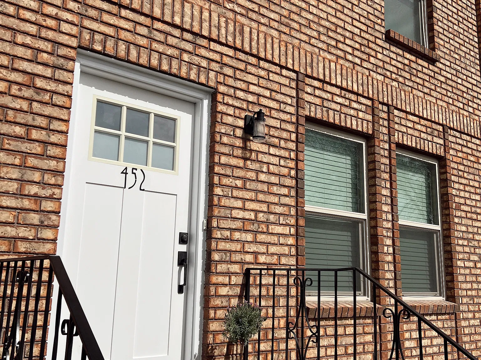 452 N 100 E — Photo 1