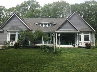 32 Leach Rd, Kittery, ME 03904