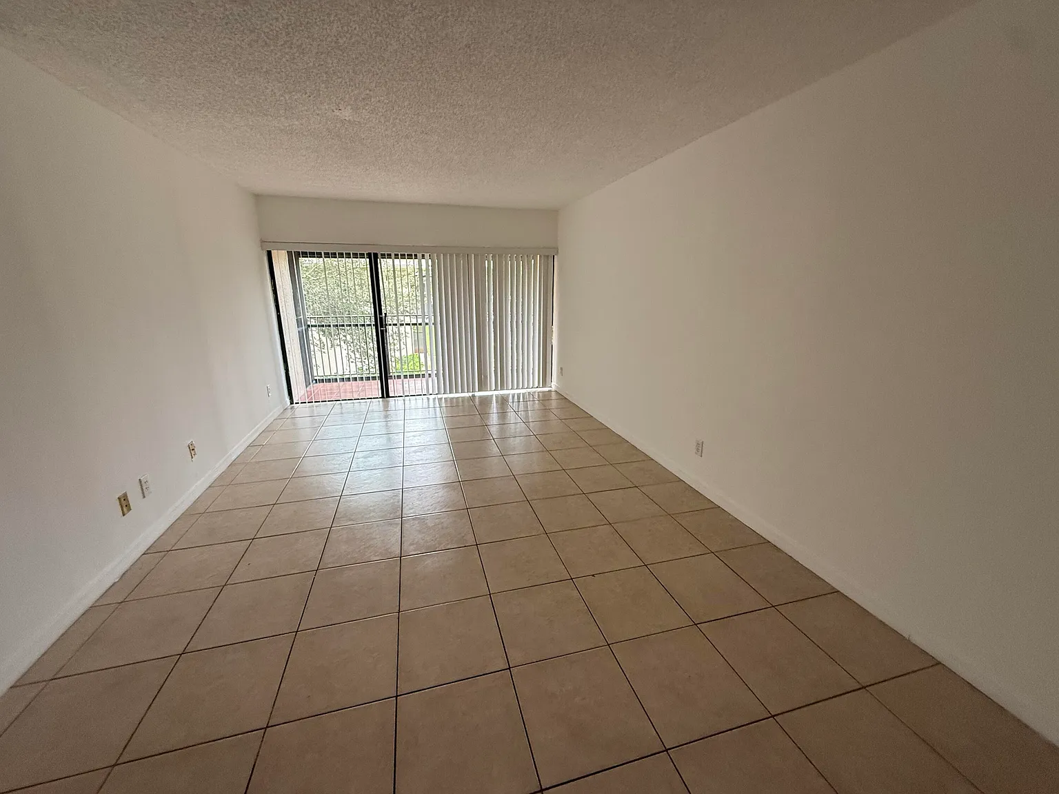 2 bed, 2.0 bath, 884 sqft, $2,200 — Photo 4