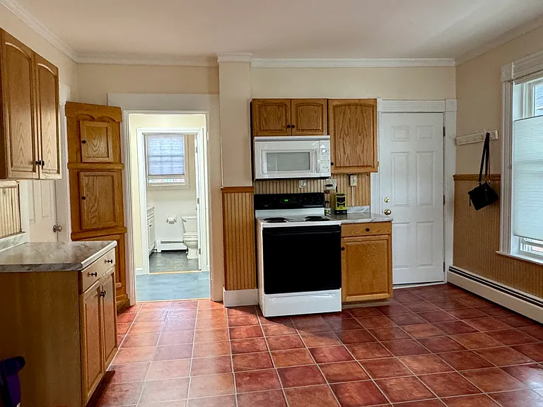 21 Liberty St #1 — Photo 3
