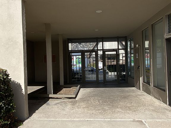 3rd image of 3848 W 226th St #1B-1Ba