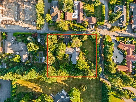 4th image of 443 140th Avenue NE