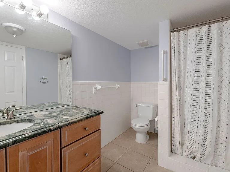 23 Royal Palm Point #B — Photo 18