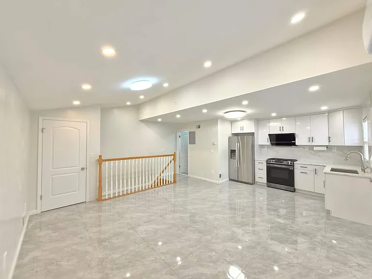 37 Chesebrough St #1 — Photo 7