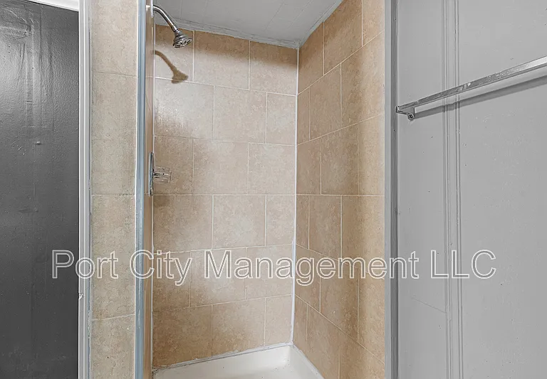 2813 Presbury St — Photo 25