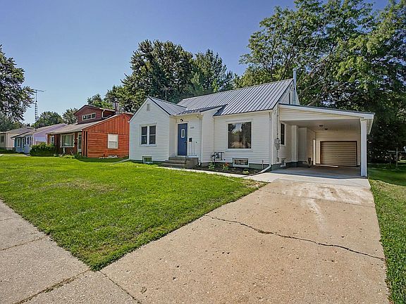 2nd image of 2522 8th St