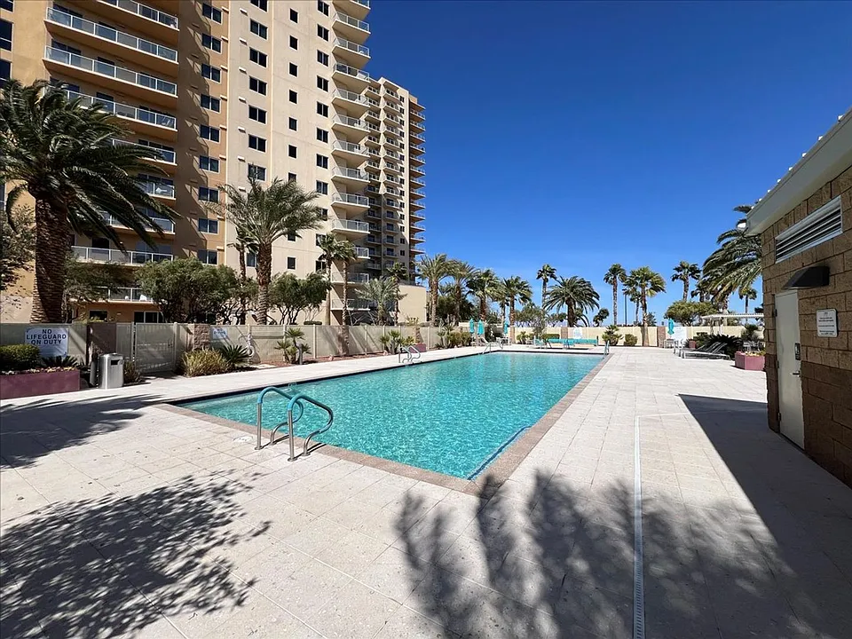 8255 Las Vegas Blvd S #722