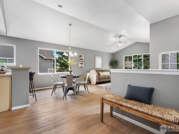 3rd image of 318 Honeysuckle Way