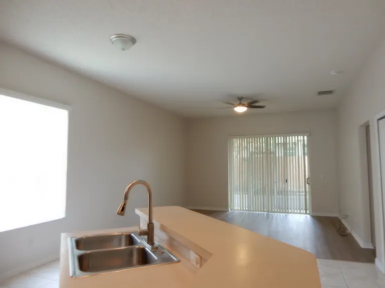 902 Cherry Valley Way — Photo 14
