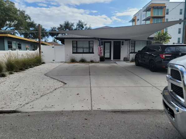 2113 10th St W APT 2, Bradenton, FL 34205