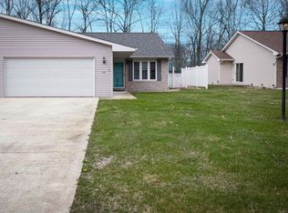 122 Riviera Dr, Michigan City, IN 46360