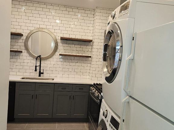 3rd image of 15114 Clifton Blvd