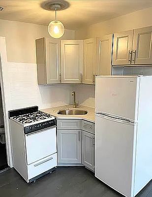 1st image of 324 E 8th St APT 2A
