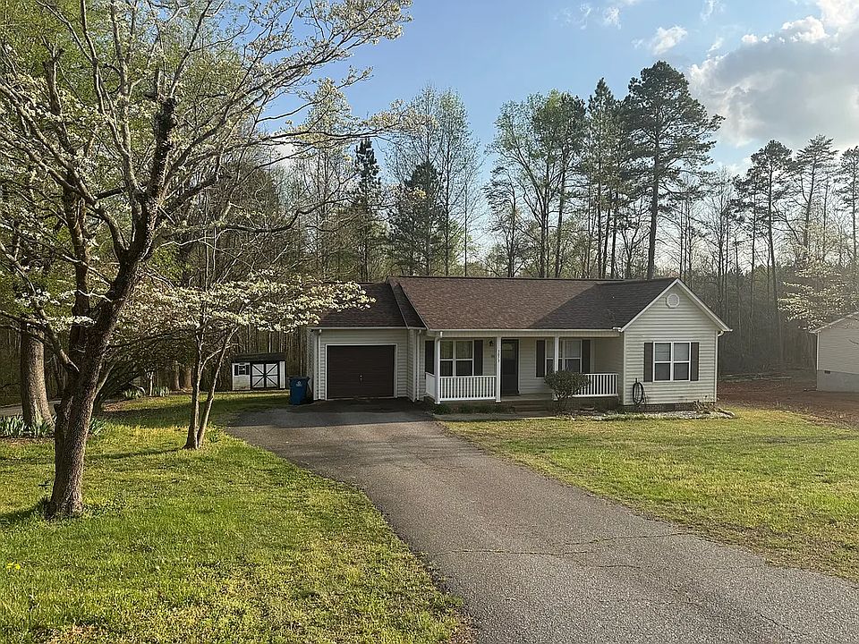 1st image of 3073 Montclair Dr