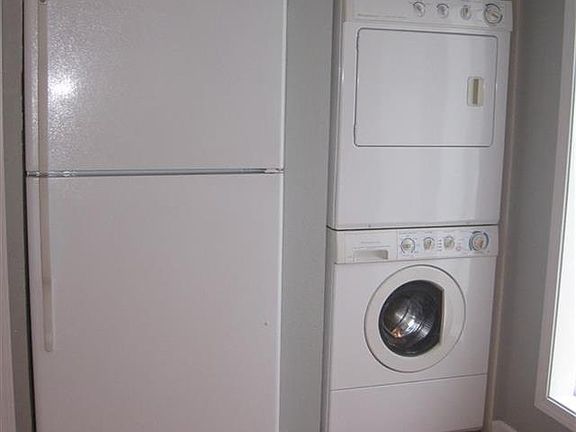 5th image of 326 Winona Dr