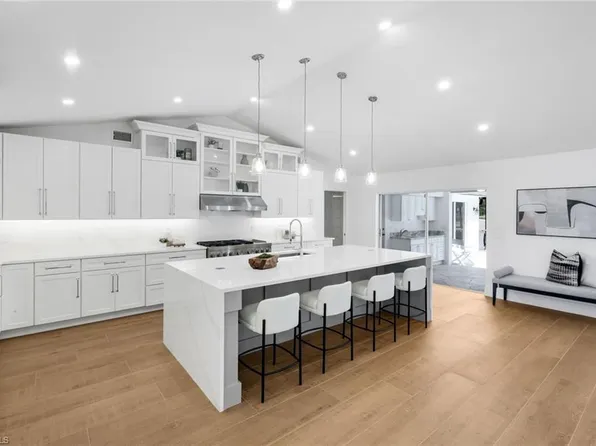 12888 Valewood DR, NAPLES, FL 34119