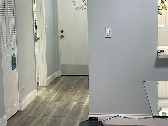 3rd image of 9340 Lagoon Place #201