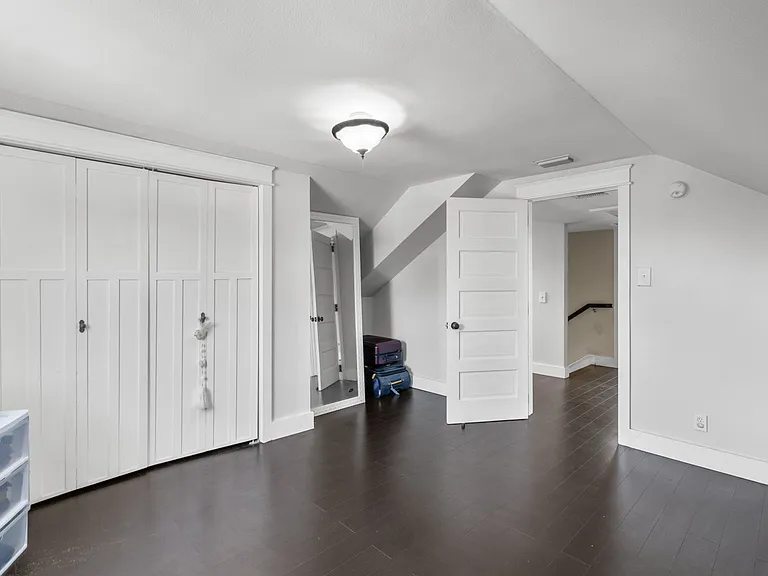 329 N Campus Ave — Photo 20