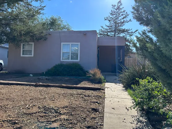1237 Princeton Dr NE, Albuquerque, NM 87106