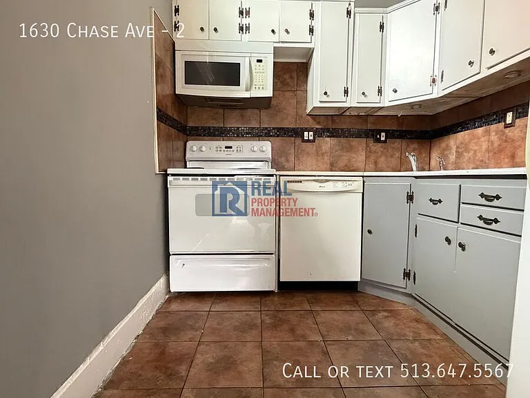 1630 Chase Ave #2 — Photo 5