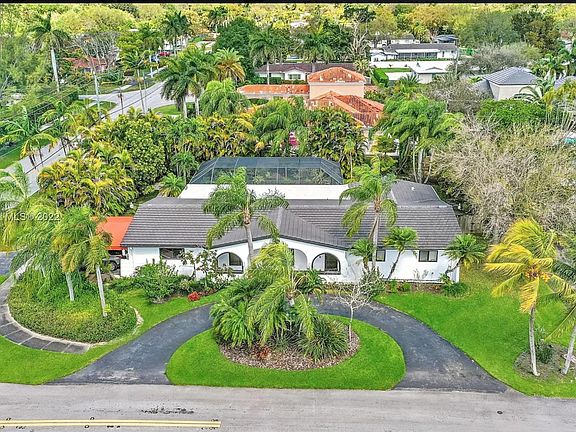 3rd image of 8691 SW 110th St