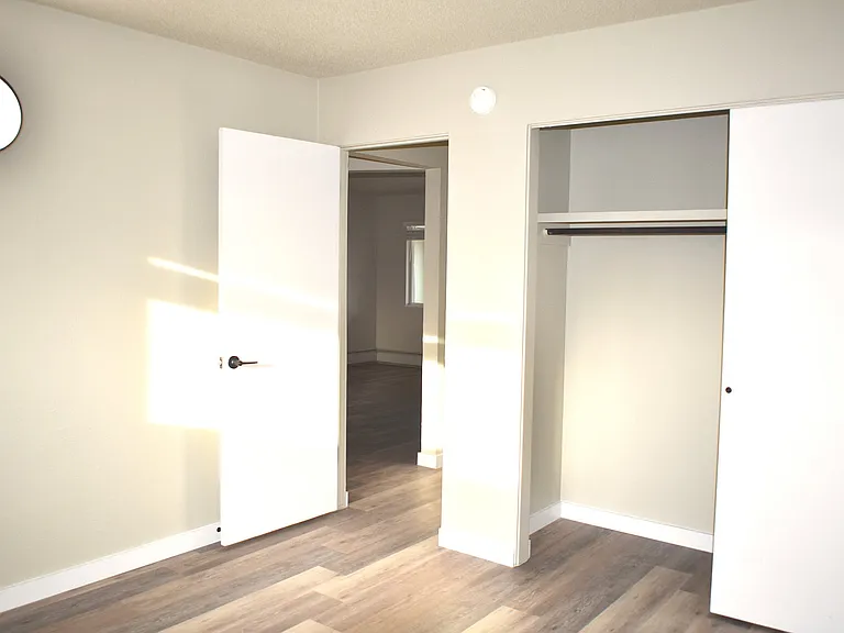 Summit View Apartments — Photo 123