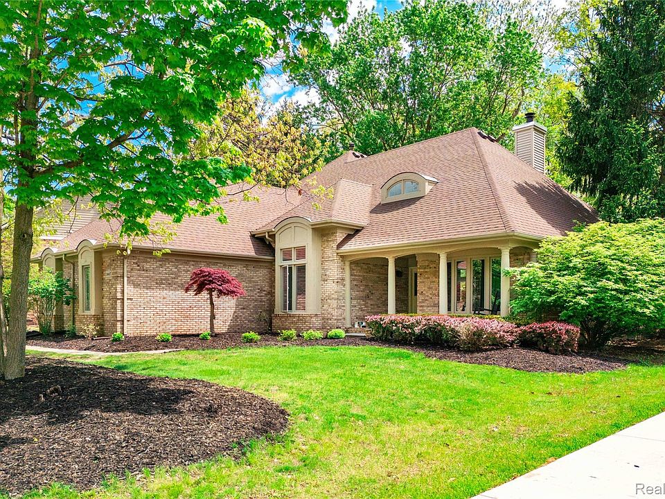 1st image of 8487 Sherwood Dr