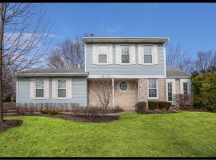 1278 Diane Ln, Elk Grove Village, IL 60007