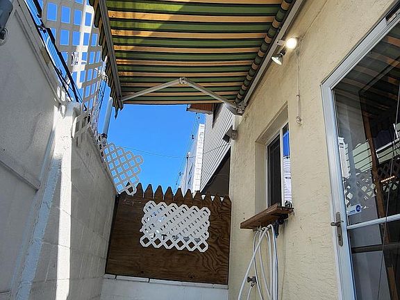 4th image of 2426 S Rosewood St