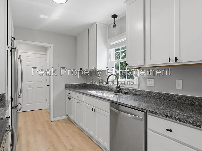 5008 Chelsea Brook Ln — Photo 8