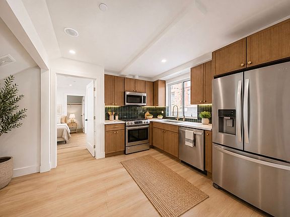 5th image of 1259 S Longwood Ave #1/4