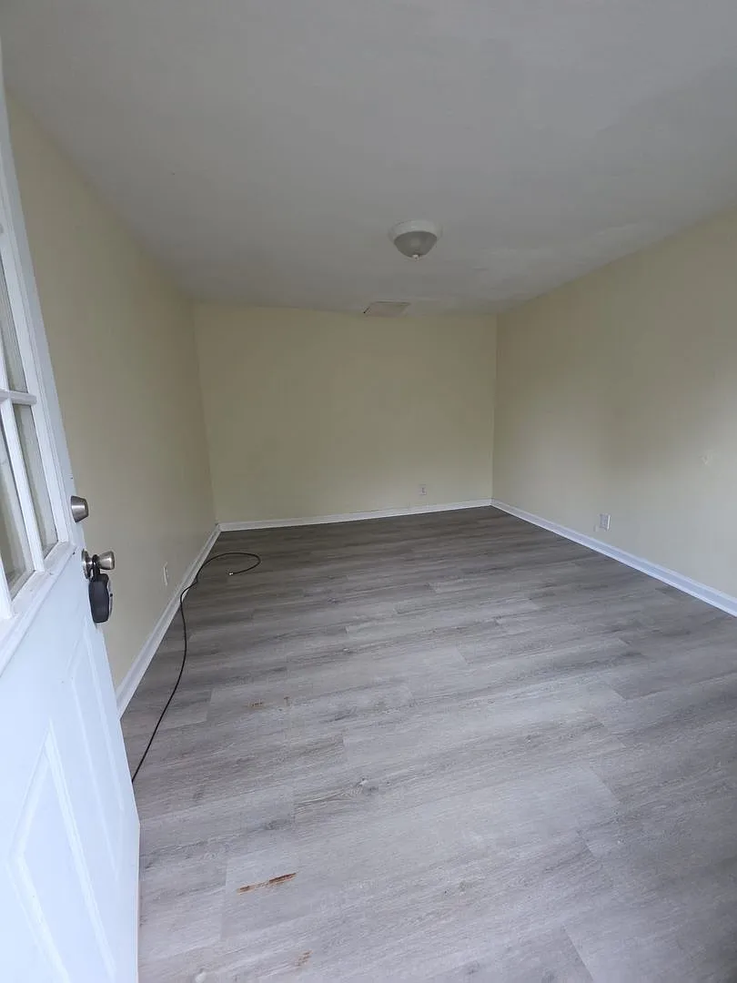 512 Linden Avenue — Photo 2